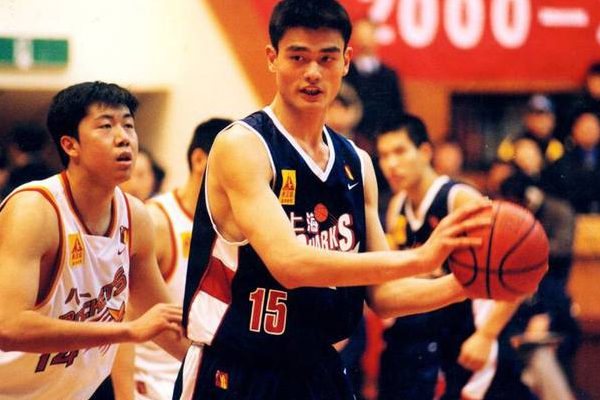  CBA出过哪些亚洲级别的球员？